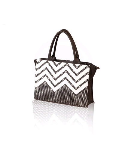 Monochrome Chic - Nest and Nuzzle