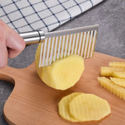 Phobia Crinkle Cut Knife Potato Chip Cutter with Wavy Blade - Nest and Nuzzle