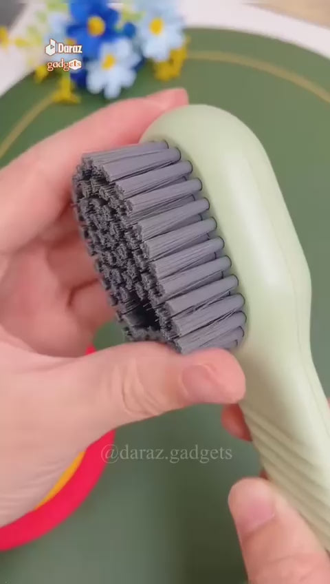 Shoe cleaning brush